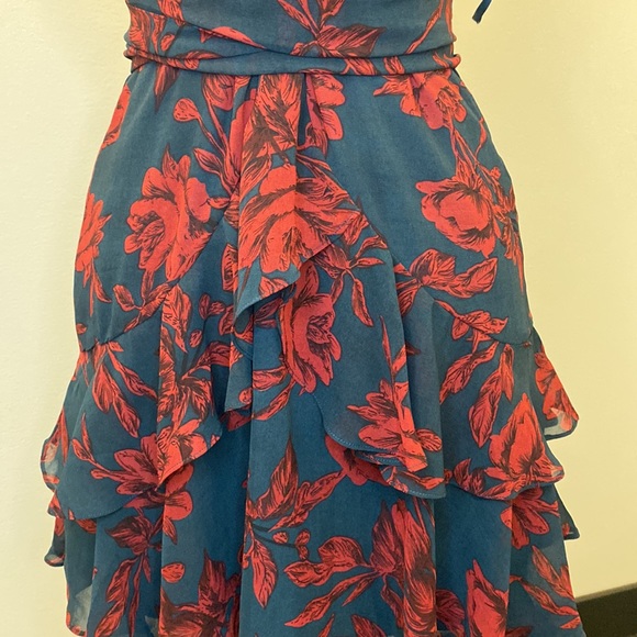 NWOT KERRY LAYERED RUFFLE CAMI STRAP DRESS FOREST GREEN/RED Small / 8 - Picture 5 of 15